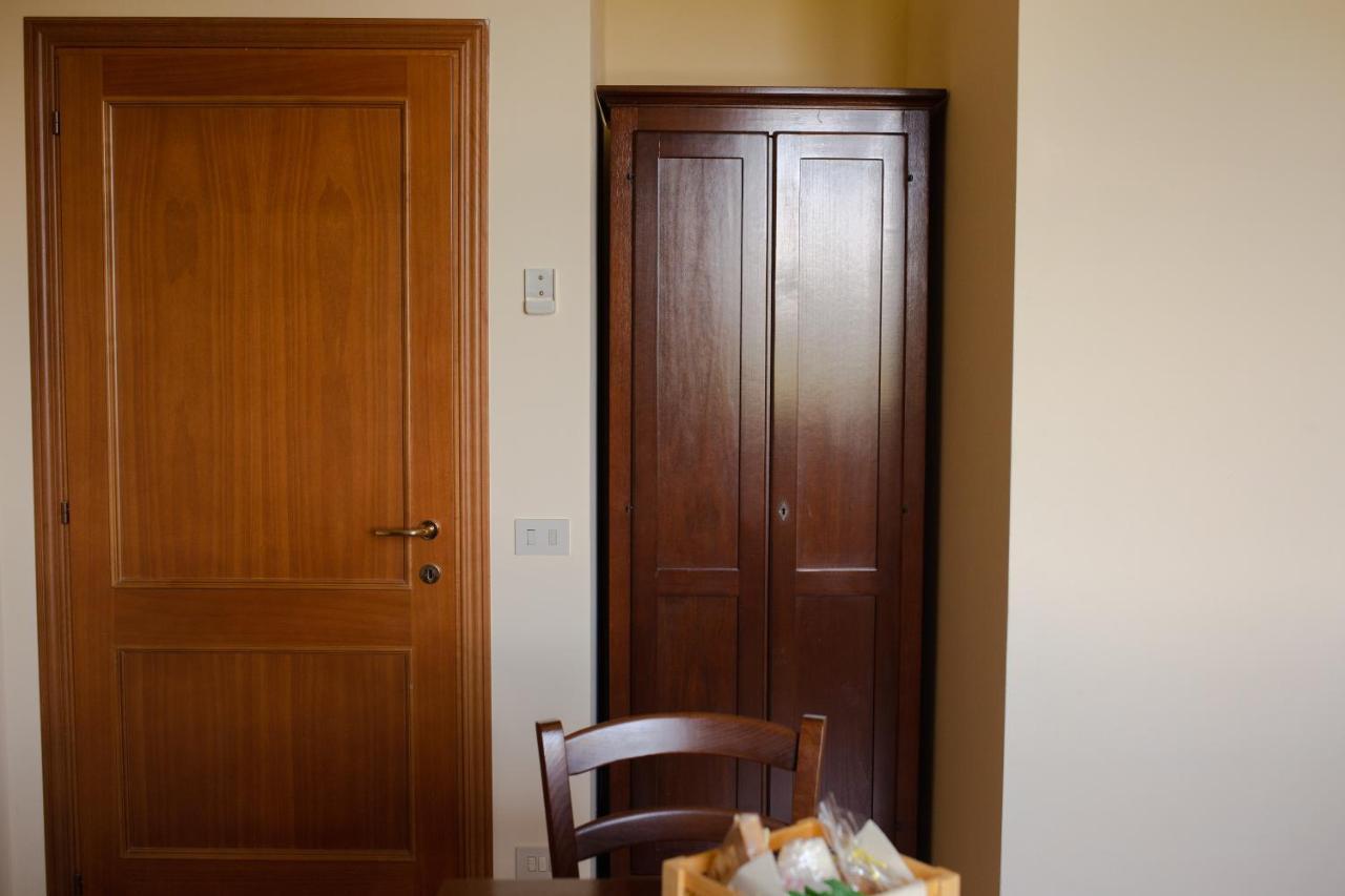 Appartamenti Casalsole チェッレート・グイーディ エクステリア 写真